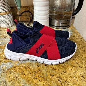 ASICS slip on size 8
